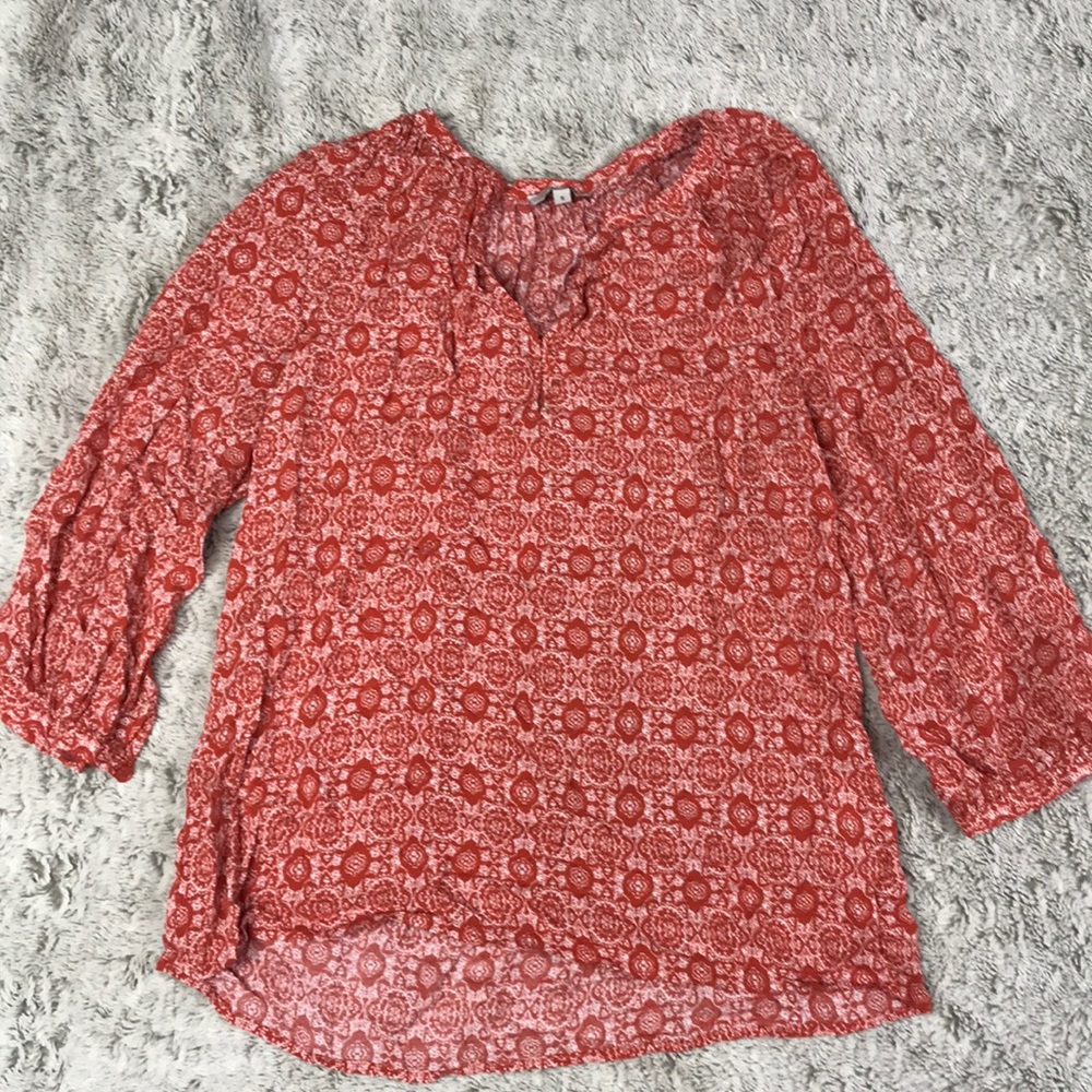 Loose fitting shirt
